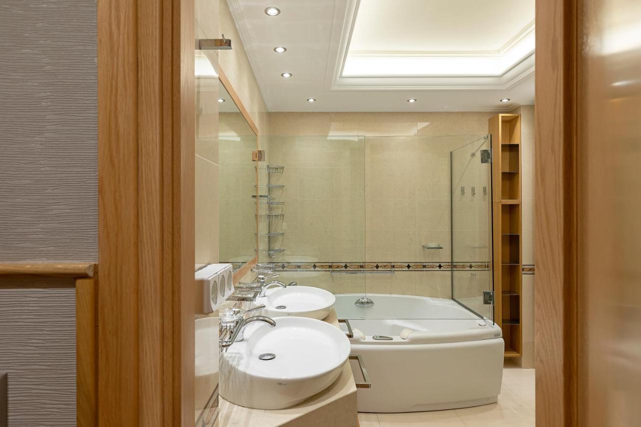 Vouliagmeni'S Elegance By Acropolis Suites Athens Ngoại thất bức ảnh