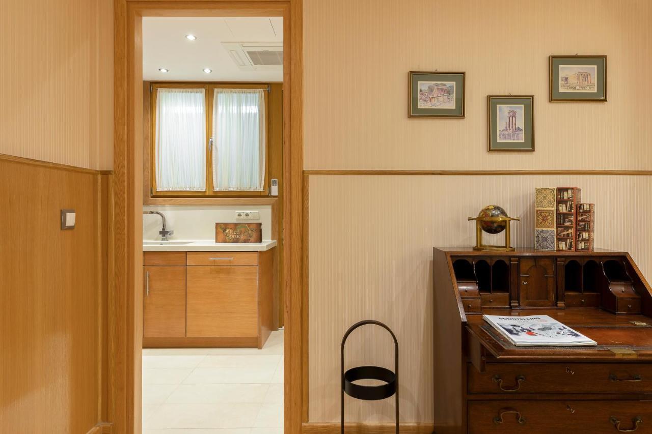 Vouliagmeni'S Elegance By Acropolis Suites Athens Ngoại thất bức ảnh