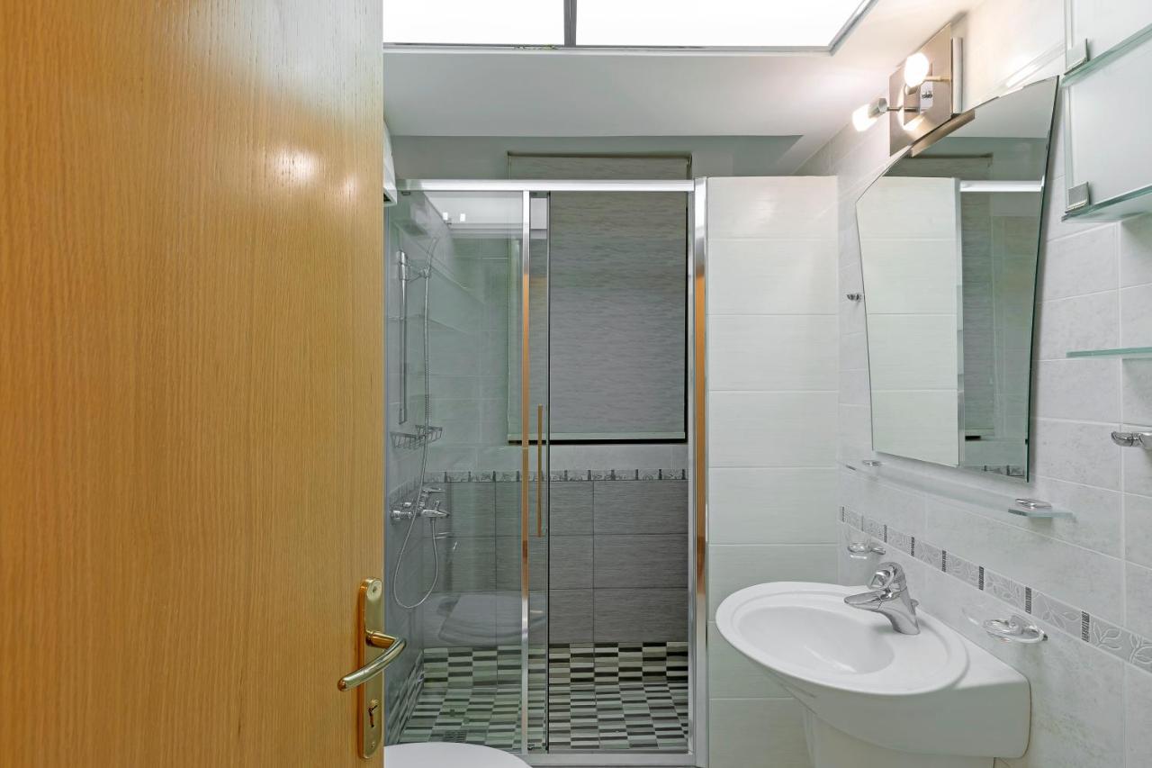 Vouliagmeni'S Elegance By Acropolis Suites Athens Ngoại thất bức ảnh